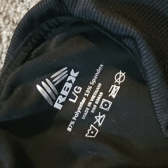 Stretchy Soft Bike Shorts - Picture 3 of 3